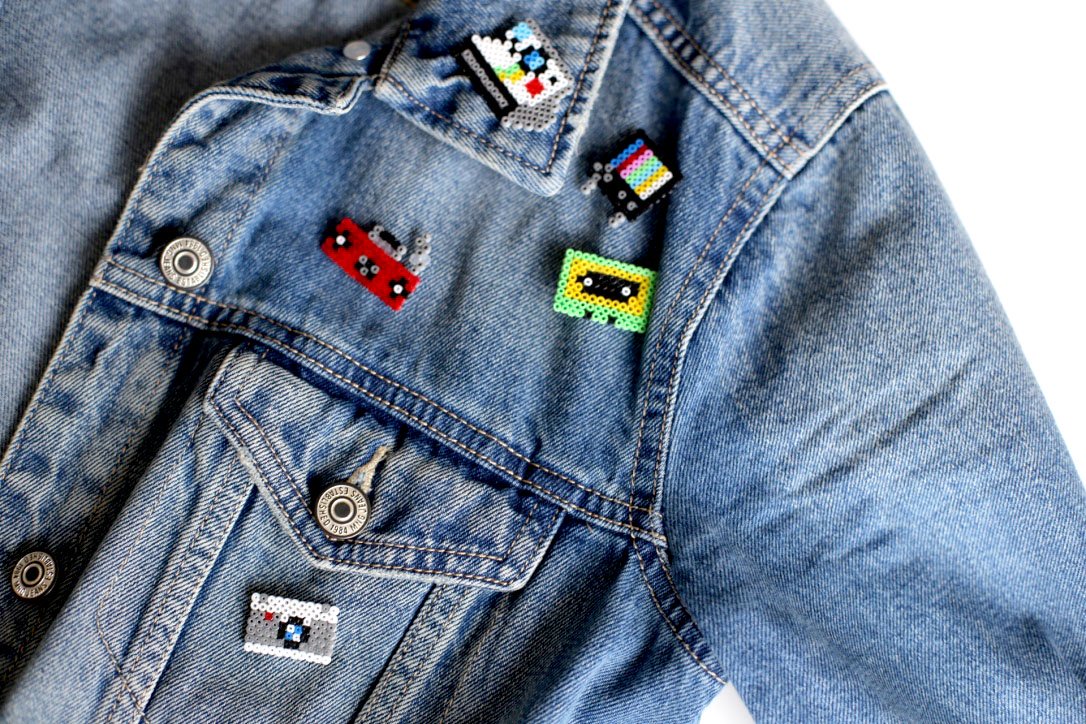 170125 perles hama mini vintage electronic jeans badge Mes badges electronic design en Mini perles Hama